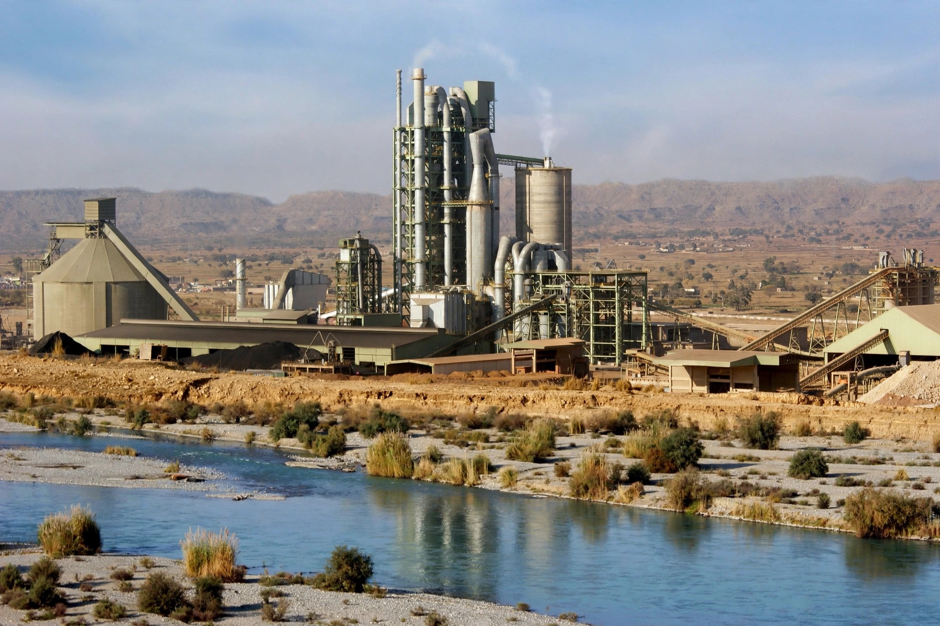 Maple Leaf Cement (MLCF): the Daudkhel plant at the heart of the Kohinoor Maple Leaf Group